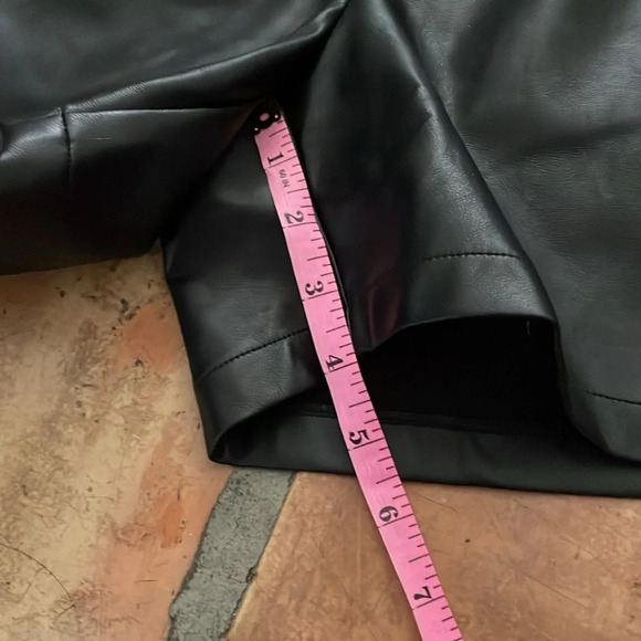 New ✨ LUCY PARIS Faux Leather Paperbag Short Size S Black MSRP$68 - Picture 7 of 11